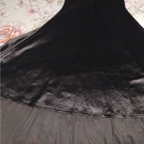 Dress size M - Picture 3 of 3